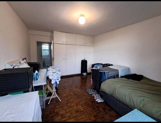 2 BEDROOM APARTMENT FOR SALE IN NEWLANDS